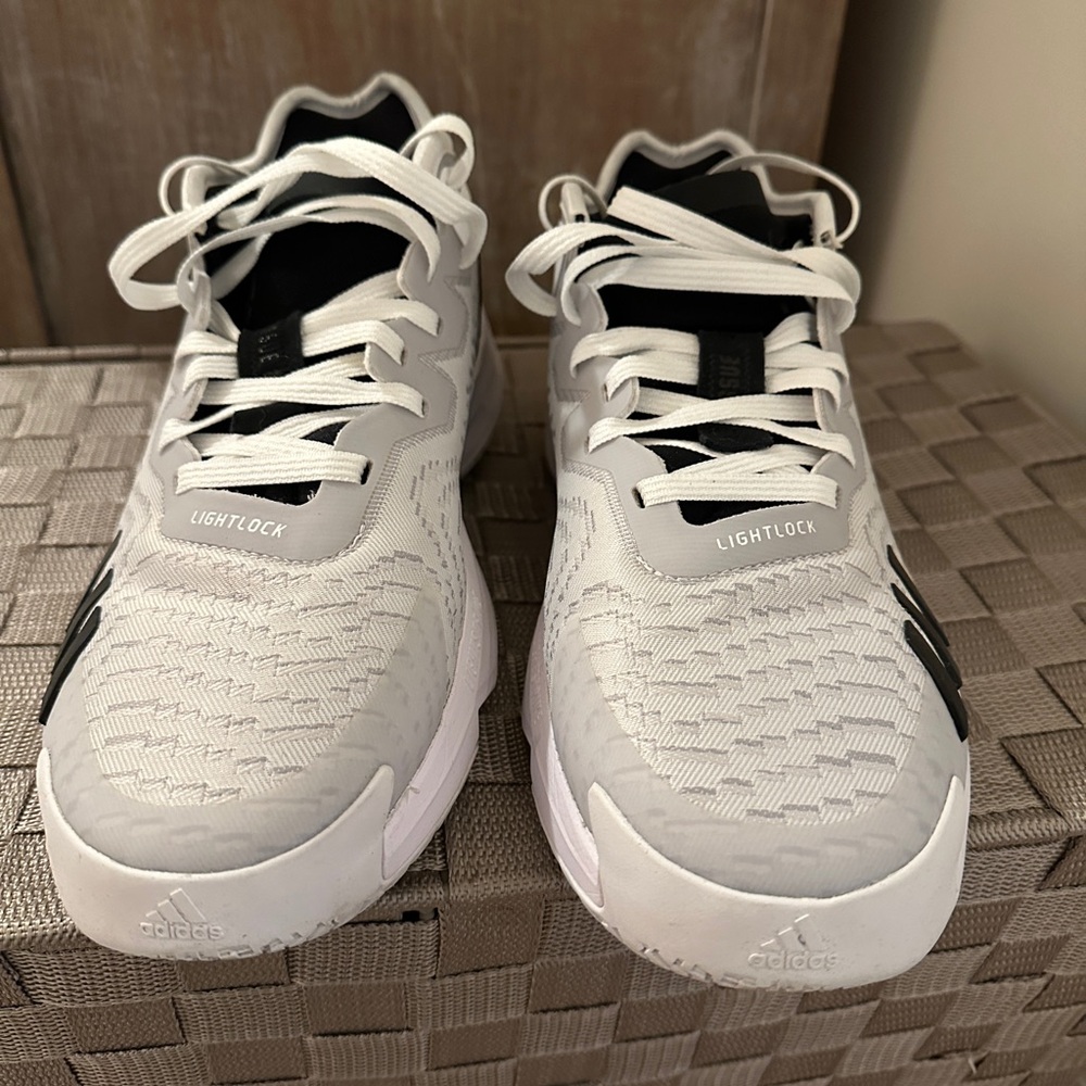 Adidas D.O.N ISSUE 4 MINT CONDITION